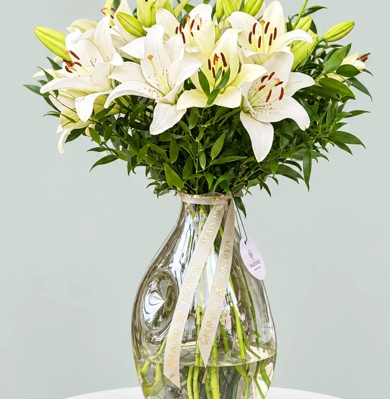 Alternative view of Pure Majesty – 10 Stems White Lilies Luxury Vase